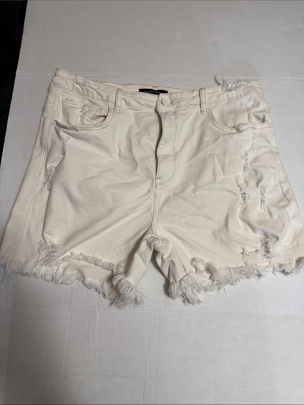 Frayed Hem Cream Denim Shorts - Women's Casual Jean Shorts